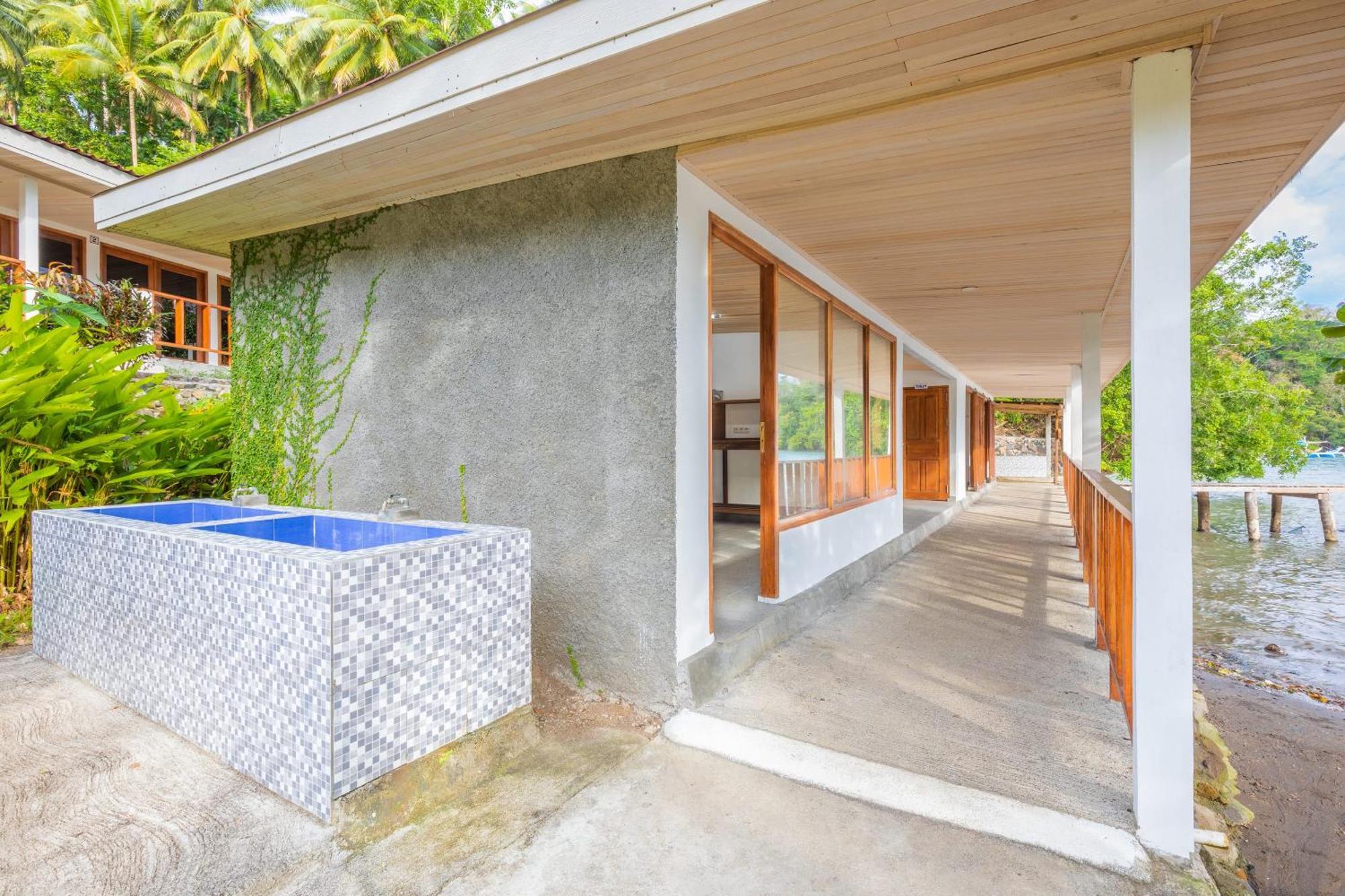 Thalassa Dive Resort Lembeh Airtembaga Exterior foto
