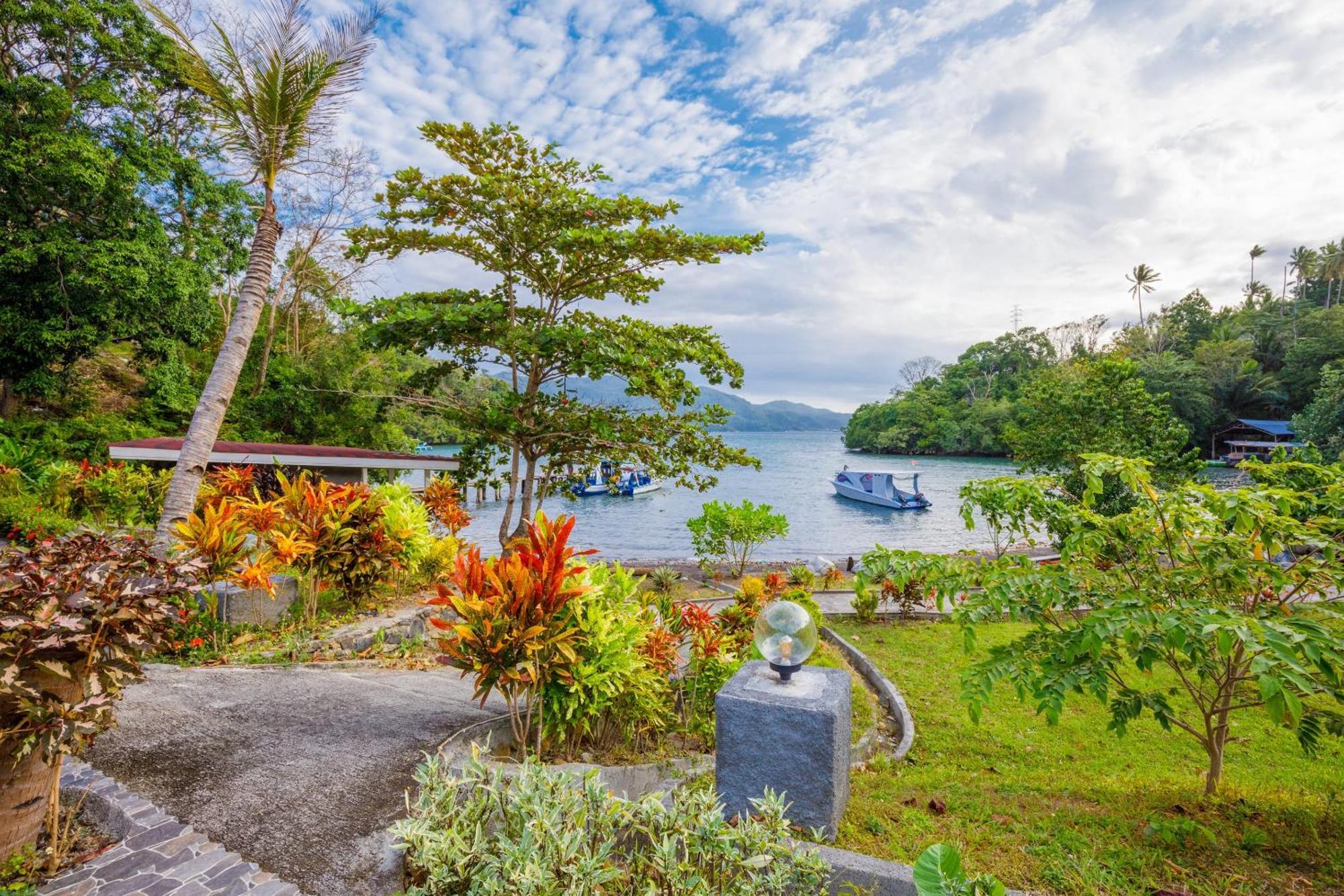 Thalassa Dive Resort Lembeh Airtembaga Exterior foto